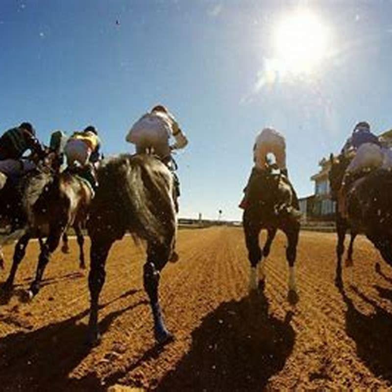 What time is first race at Oaklawn?