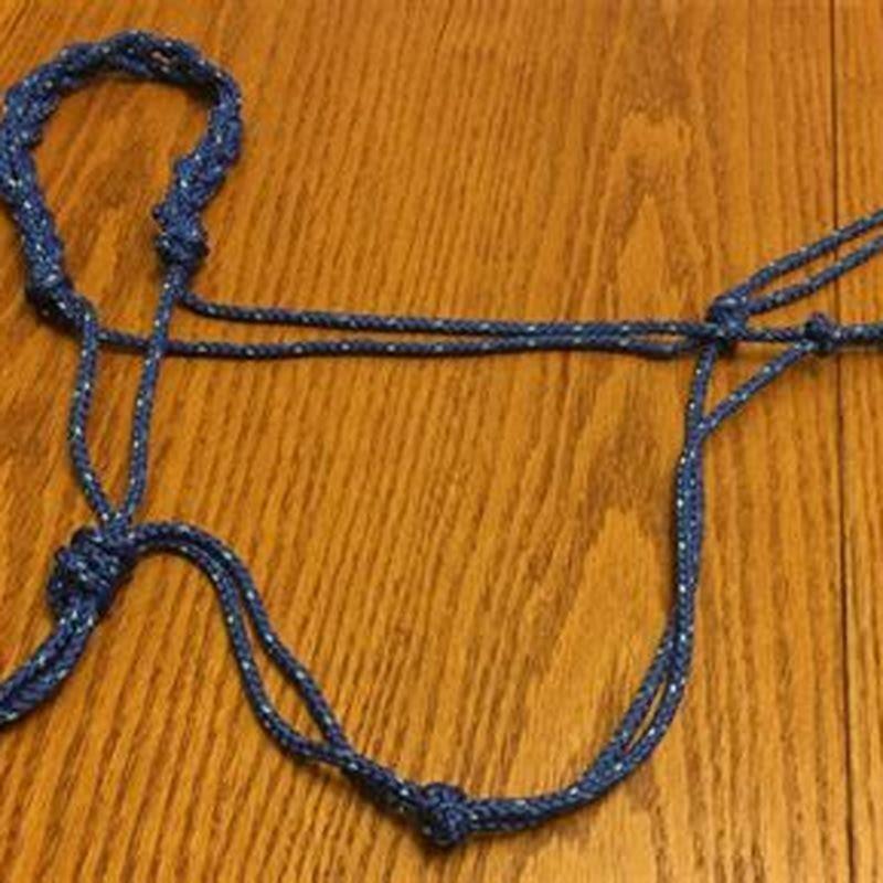 How do you make a horse halter out of rope?
